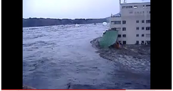 海が襲ってくる 津波のイメージが変わる 気仙沼の津波映像 ロケットニュース24