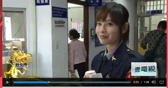 台湾の美人すぎる女性警察官が話題 市民からはバラの花束 容疑者も思わず見とれる ロケットニュース24