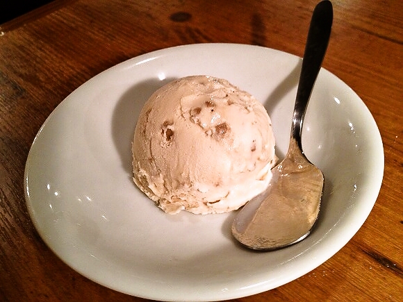 【黒糖の風味がたまらない】東京で一番アイスクリームが美味い焼肉屋！代々木『丹田』