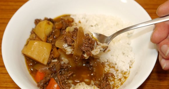 味の決め手はパイン 桃 ブルーベリー 護衛艦あけぼのの あけぼのカレー を作ってみた ロケットニュース24