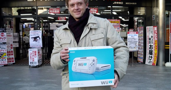 Wii U 日本版 Wii U を手に入れるためドイツからやってきた男性 任天堂のやることだから期待してる ロケットニュース24