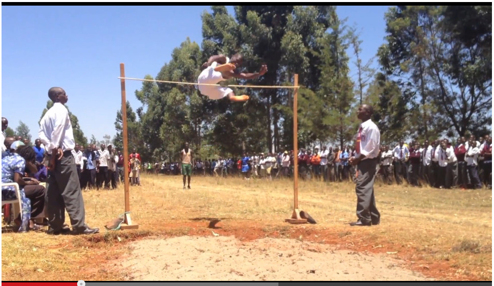 ケニアの高校生が見せる超人ハイジャンプに海外ネットユーザー驚愕 信じられない これって世界記録 ロケットニュース24