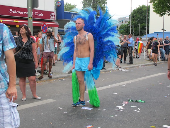 ベルリンのゲイパレードに行ってみた 想像以上の盛り上がりと自由っぷりに感動した ロケットニュース24