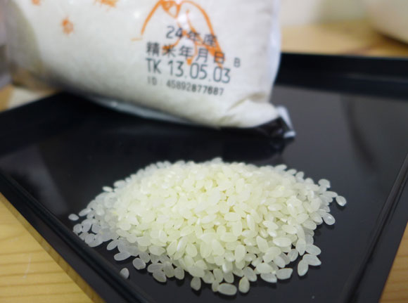 【古米への挑戦】米を2年間放置したらイイ感じに醸されていた!! 炊いてみたら中華料理とベストマッチなのだ / これからは「熟成米」と呼ぼう！
