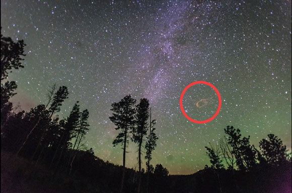 【衝撃宇宙動画】UFOが爆発!? 「天の川」を撮影中に夜空で謎の爆発が激撮される