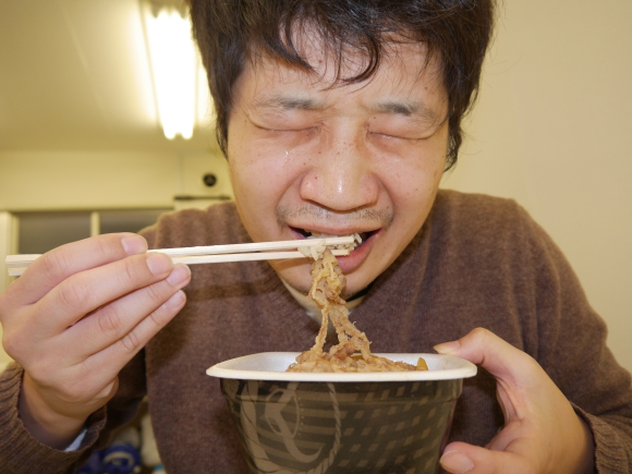 【衝撃真実】吉野家の牛丼を本日12月17日15時以降に食べると味がやや塩辛くなる ロケットニュース24