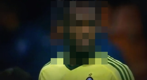 【動画あり】これ以上ない表情でレッドカードを提示されたサッカー選手が激撮される