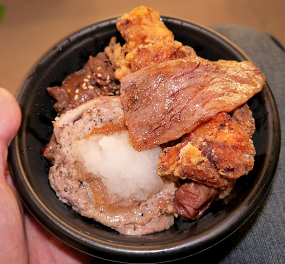 【グルメ】東京ドームで開催中の「ちょいのせ市場」が最高！ おかずを選んで自分流の『自分丼』を作り上げろッ!!