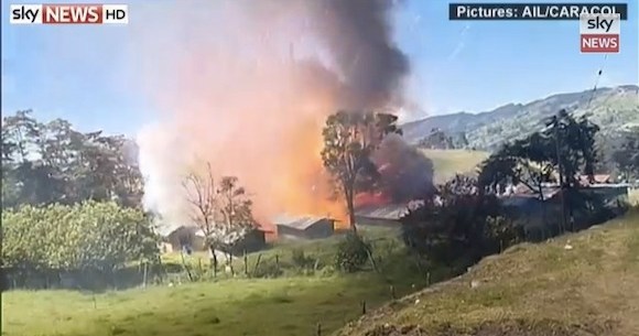 衝撃動画 コロンビアで花火工場が大爆発 リアルタイムで撮影された映像が想像を絶するほどヤバい ロケットニュース24