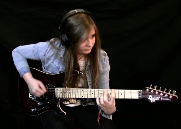 15才の天才ギター少女による超絶テクがヤバい！ 『Through The Fire And Flames』を演奏したら動画は大ヒット / ネットの声「本物のギターヒーロー」