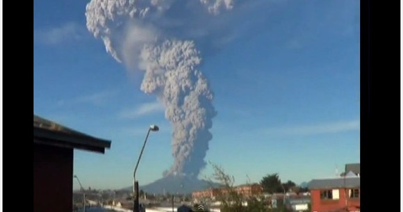 チリ カルブコ火山噴火の様子に戦慄 現地から続々と動画 画像が投稿される ロケットニュース24