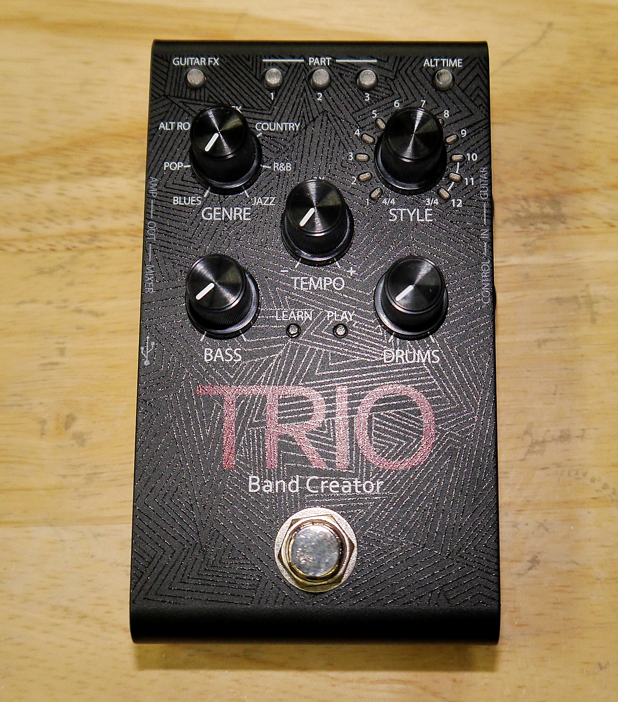 ぼっちギタリスト必見】ギターを弾くと学習してベースとドラムを自動