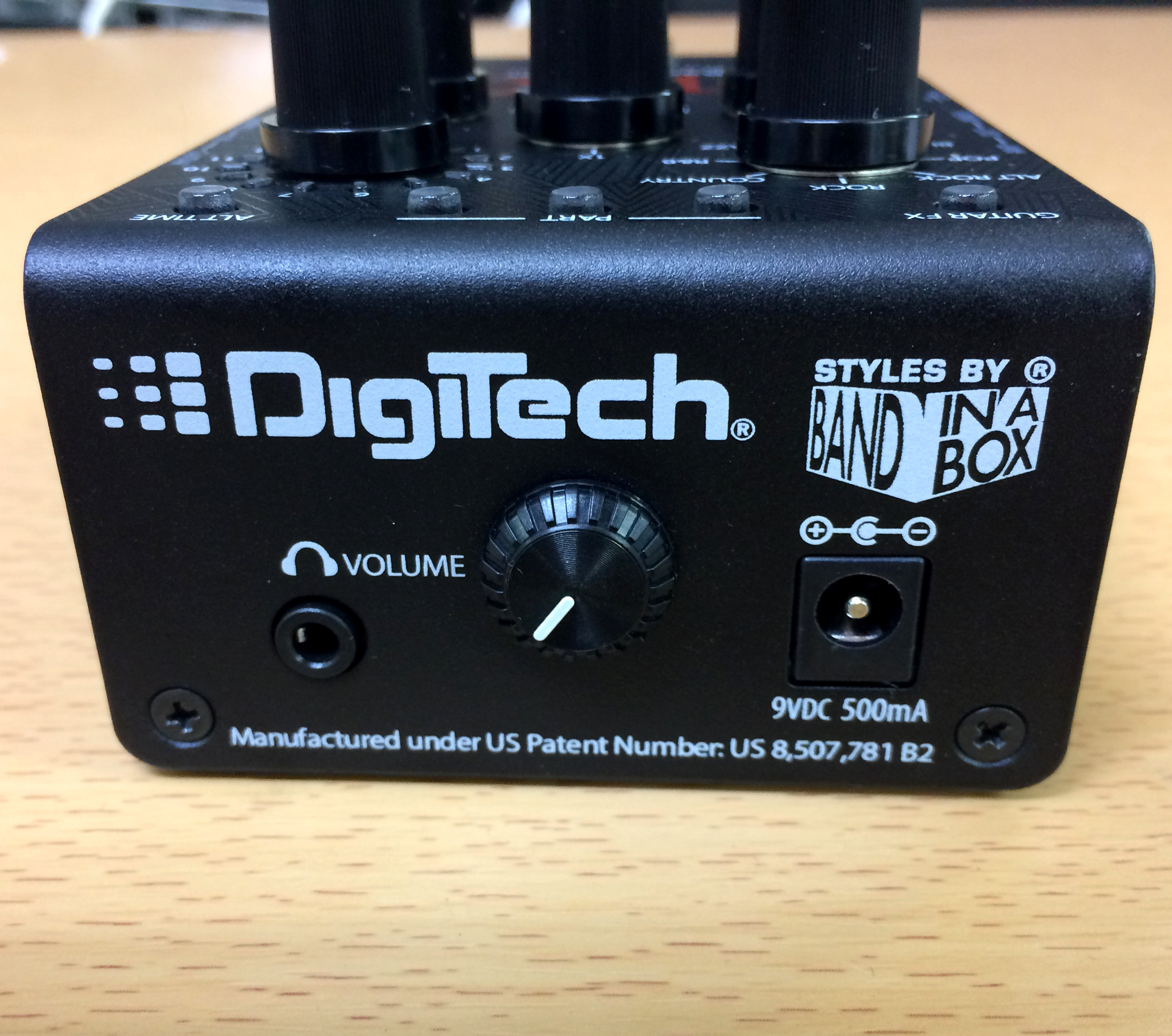 ぼっちギタリスト必見】ギターを弾くと学習してベースとドラムを自動