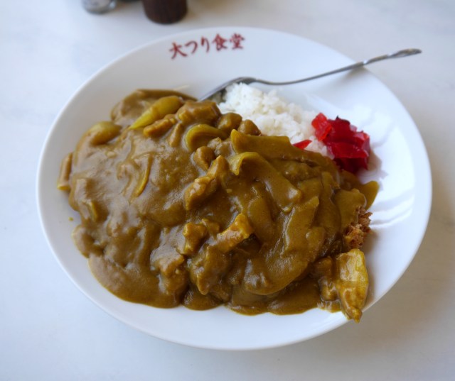 【カレー探求】暑い盛りに甲子園中継を見ながら食べたいカツカレー / 千葉・銚子「大つり食堂」