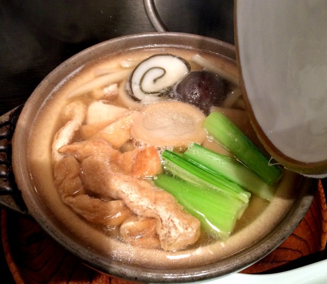 寒い日にこそウマい！ アツアツの鍋焼きうどんを食って身体の芯から温まろう / 東京・西新宿「中陣」