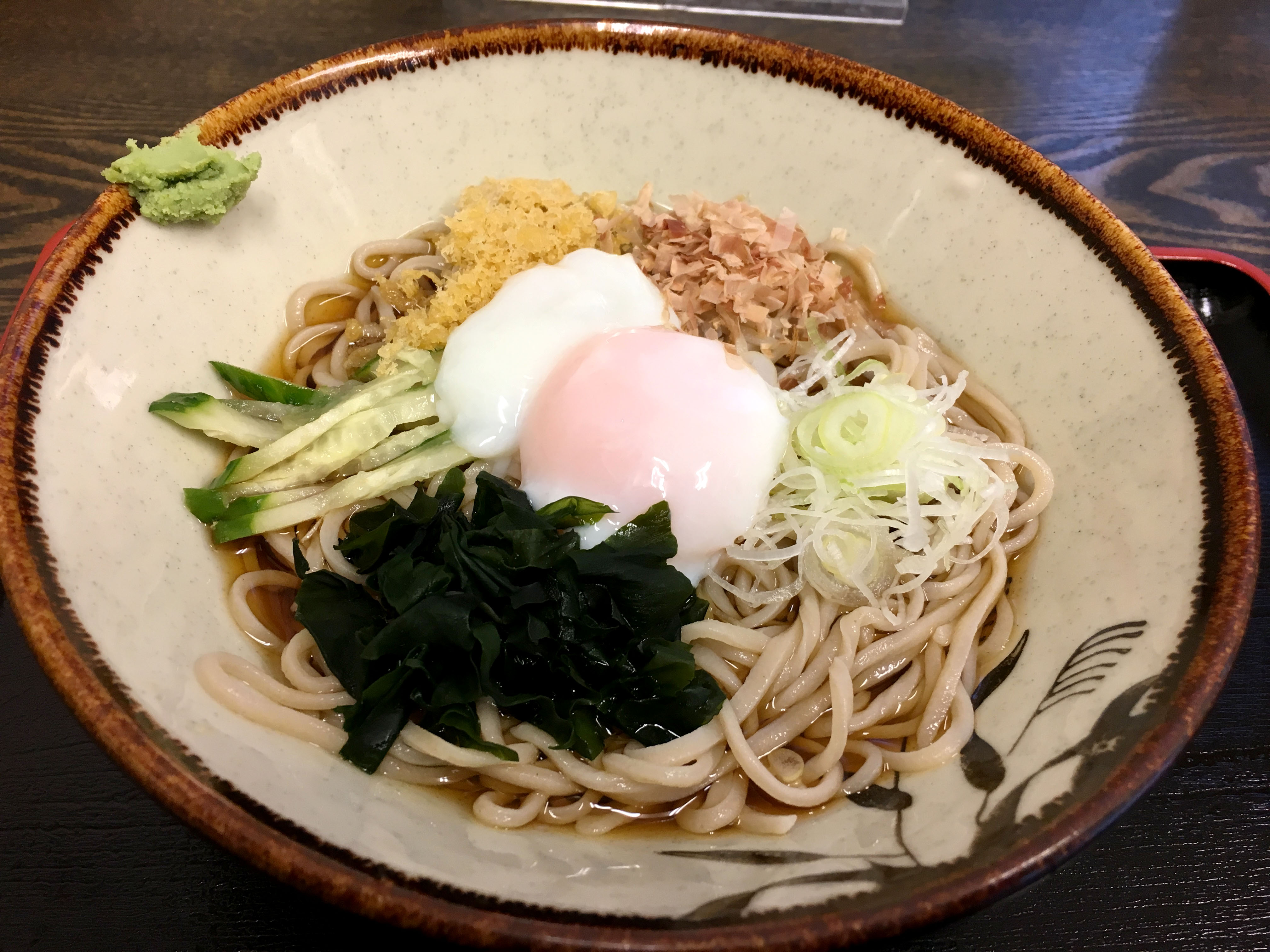 立ちそば放浪記 別次元の清涼感 秋葉原のそば屋 あきば の 冷やかけあきばそば はミシュランに載っていいレベル ロケットニュース24