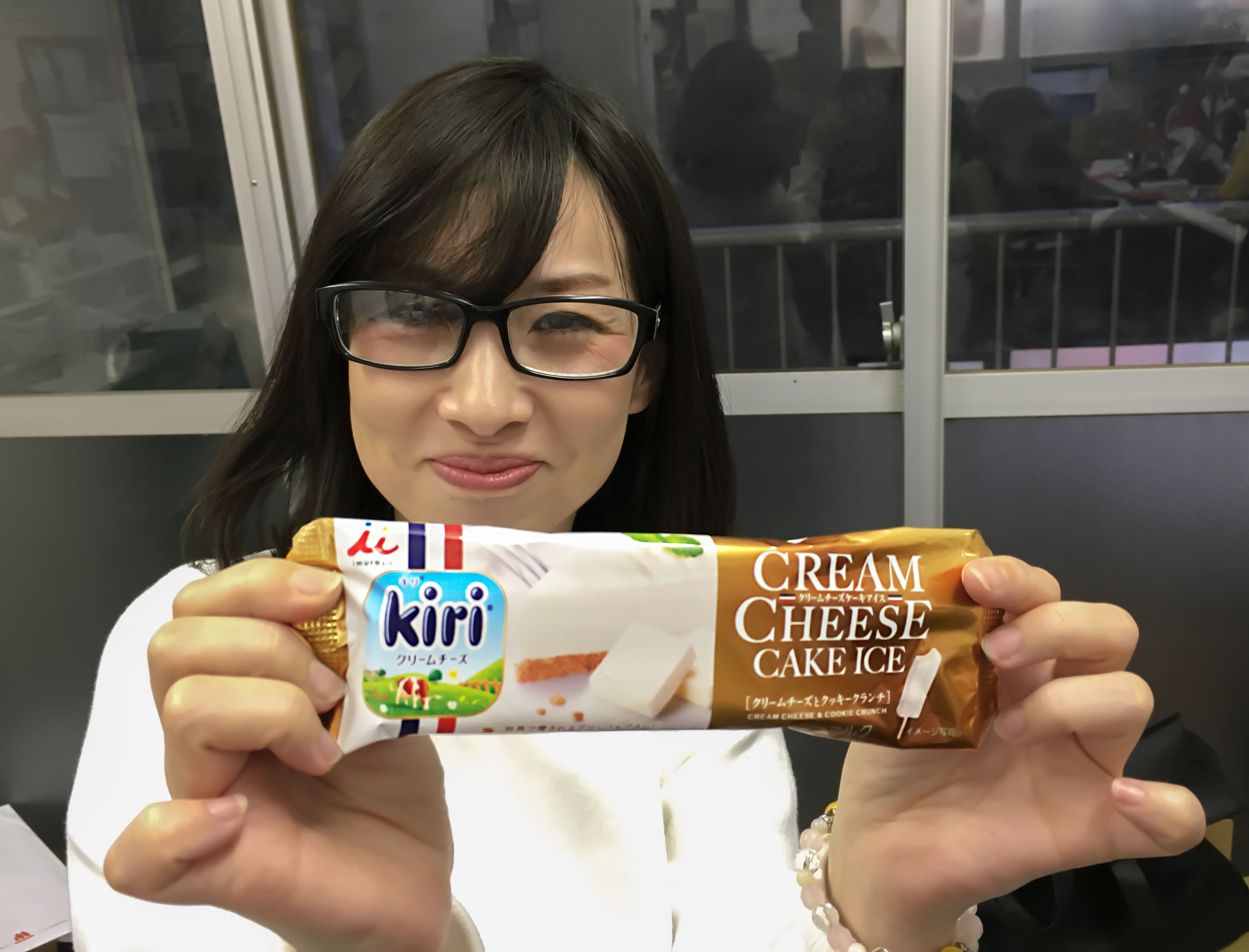 ウマすぎ注意 井村屋 Kiriの神アイス再び 新作 クリームチーズケーキアイス がさりげなく発売したので食べてみた やっぱ神うめえええええッ ロケットニュース24