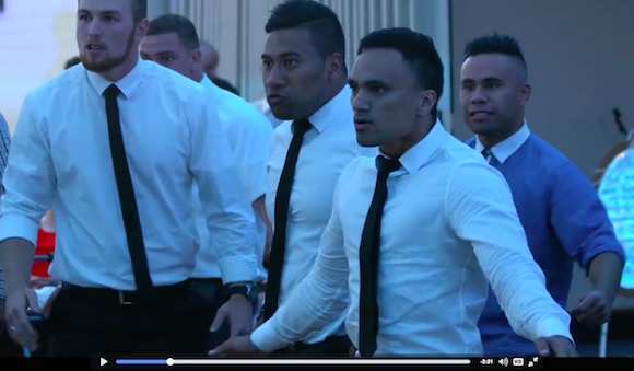 【動画あり】ニュージーランドの結婚式で披露された「ハカ」が感動的で涙不可避