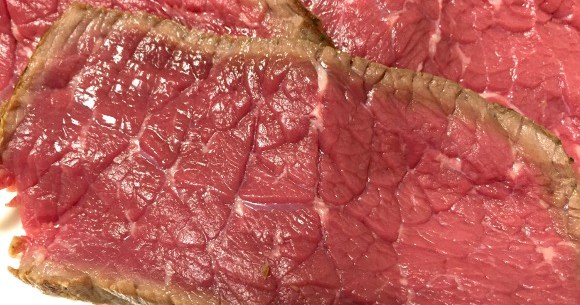 肉の日レシピ 安い肉でもウマくなる 超簡単 平野レミ風ローストビーフ で赤肉を豪快に喰らうべし ロケットニュース24