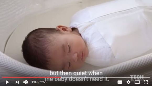 たった数分で「赤ちゃんを泣きやませるベビーベッド」が誕生!! 子宮内と同じ環境を作り出すらしい