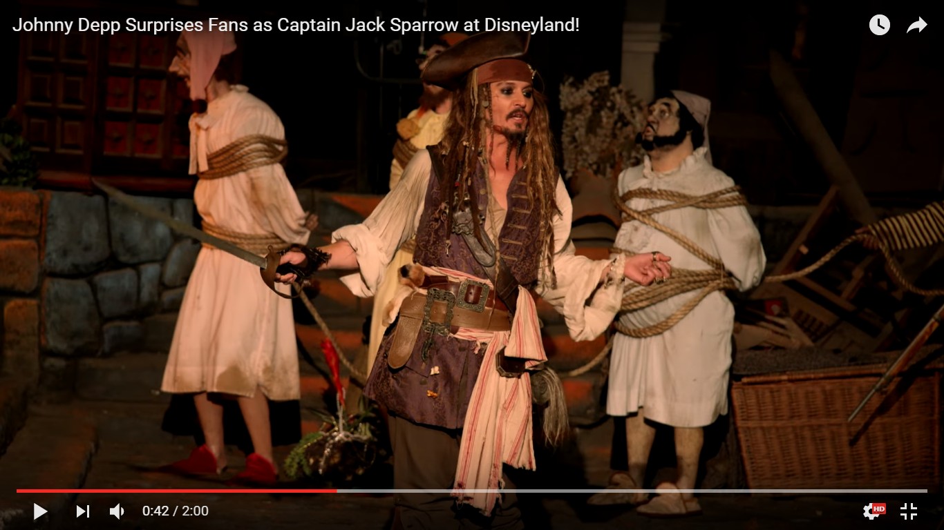 動画あり ディズニーランドの カリブの海賊 にジョニー デップ演じるジャック スパロウが登場 粋な演出に客絶叫 オーマイガッ ロケットニュース24