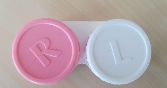 驚愕 27枚ものコンタクトレンズが女性の目の中から出てきた 女性 異物感は目の乾燥が原因かと思った ロケットニュース24