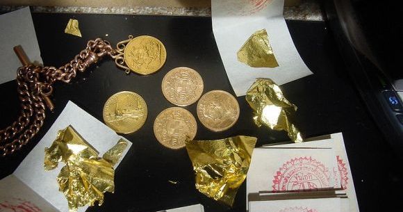 あり得ない場所 に約1キロ分の金を隠して密輸しようとした男が逮捕される ロケットニュース24