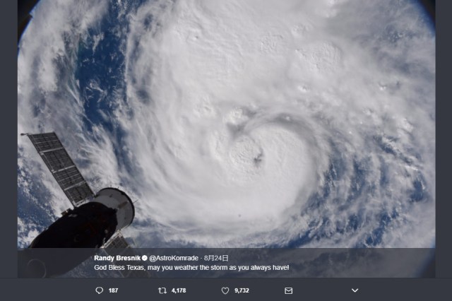 台風の目がはっきり！ アメリカで記録的な猛威をふるった「ハービー」を宇宙から撮った写真がヤバイ