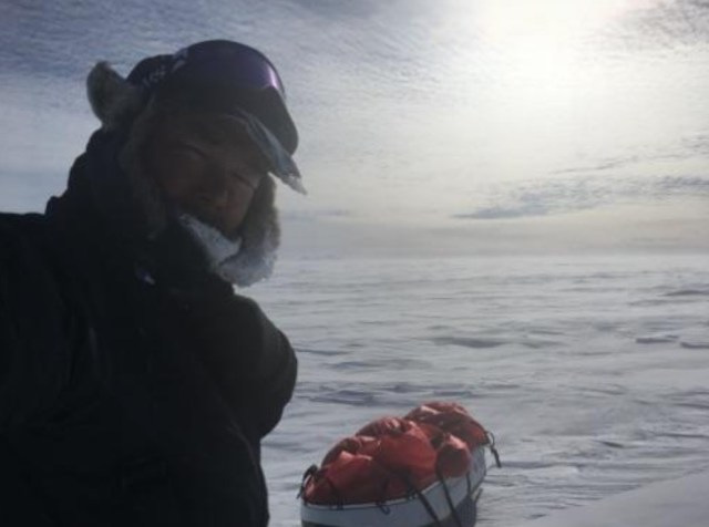 【南極冒険7日目】南極特有の吹き下しの強風「カタバ風」に苦戦 / クレパス帯を避けて南へと歩く