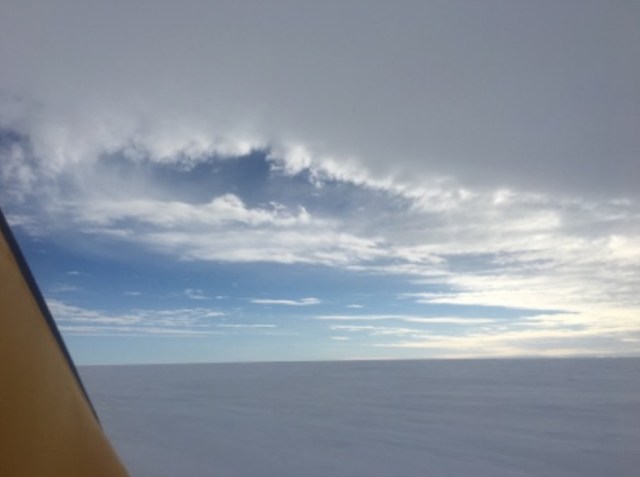 【南極冒険14日目】気温が高く雪に足をとられているもよう / 冒険中盤に備えて「ゆっくりのペース」を維持