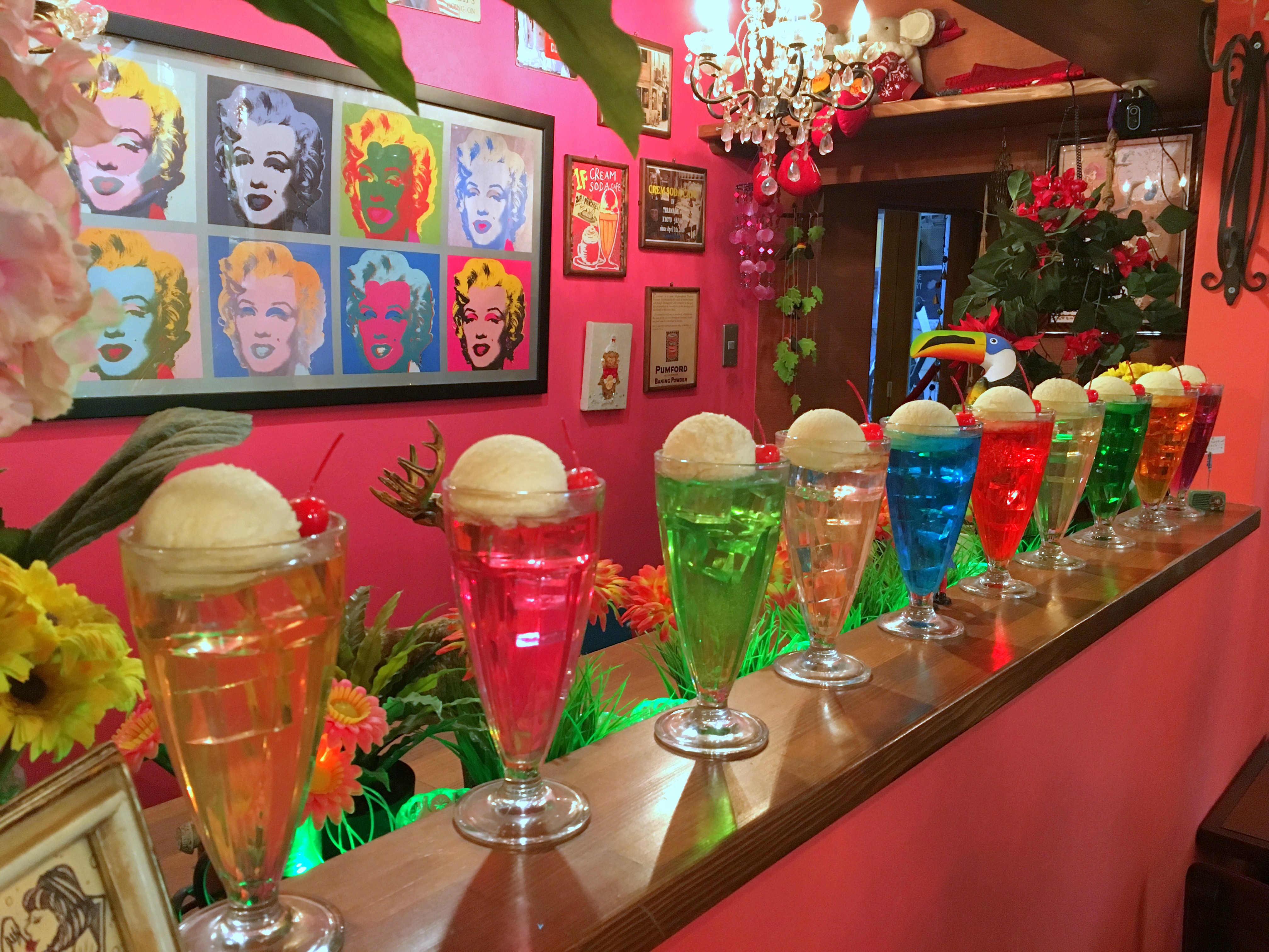 24種類ものクリームソーダが飲める！ 京都の喫茶店『SHIN−SETSU』のカラフルドリンクがゆめ可愛ぃぃぃぃー!! | ロケットニュース24