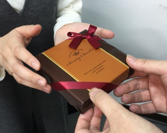 【バレンタイン】チョコレートの選択肢が多すぎるから、GeminiとChatGPTに「1つだけ選んで」と言ったら全く同じメーカーの名前が出た 【バレンタイン】チョコレートの選択肢が多すぎるから、GeminiとChatGPTに「1つだけ選んで」と言ったら全く同じメーカーの名前が出た