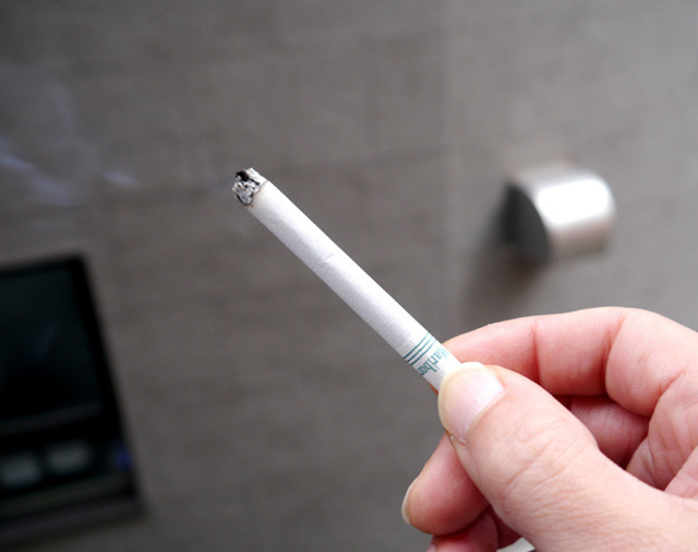 【強い】タバコが1箱あたり10円の値上げへ → だが喫煙者はビクともしない