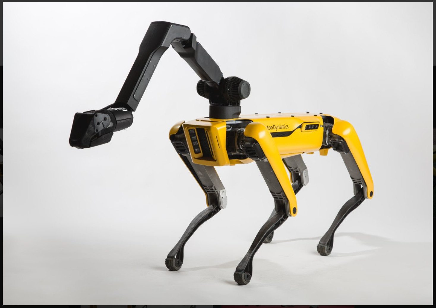 ロボット監視 竹中工務店とソフトバンクが あの犬型ロボット の実証実験を実施 作業を手伝うのかと思ったら ロケットニュース24
