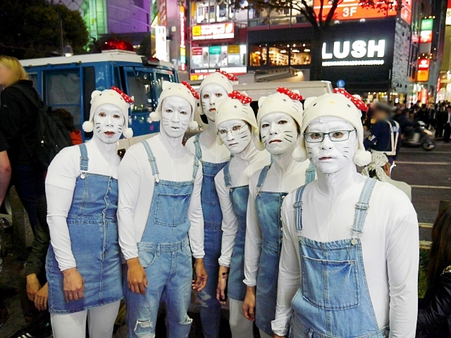 【ハロウィン2018】渋谷に「キティちゃん」の仮装をして行ってみた！ 人の数は去年以上か!?
