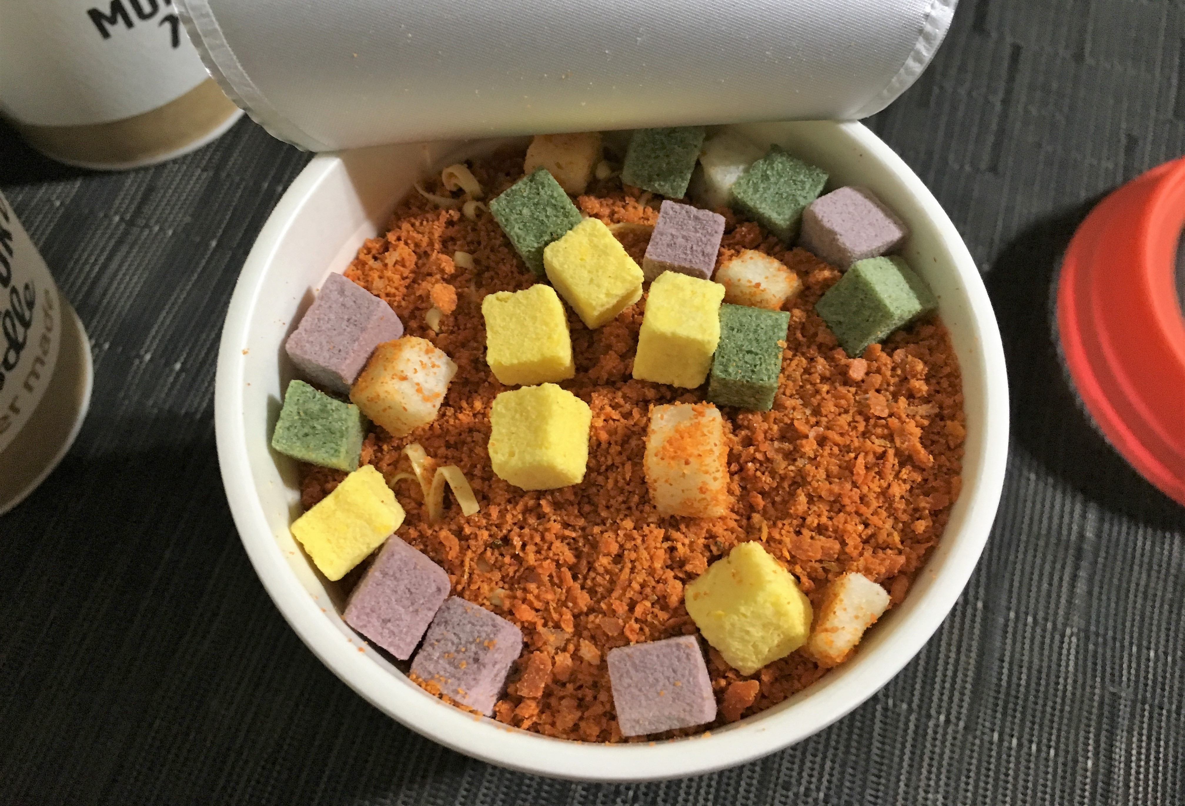 カップヌードルをオーダーメイドできる『モモフクヌードル』がウマすぎ