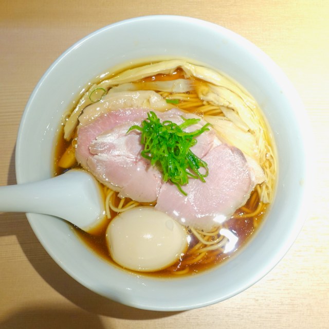 【新宿ラーメン巡り】激戦区で行列ができる店「らぁ麺 はやし田」に行ってみた / スープからメンマまで全てがハイレベル！