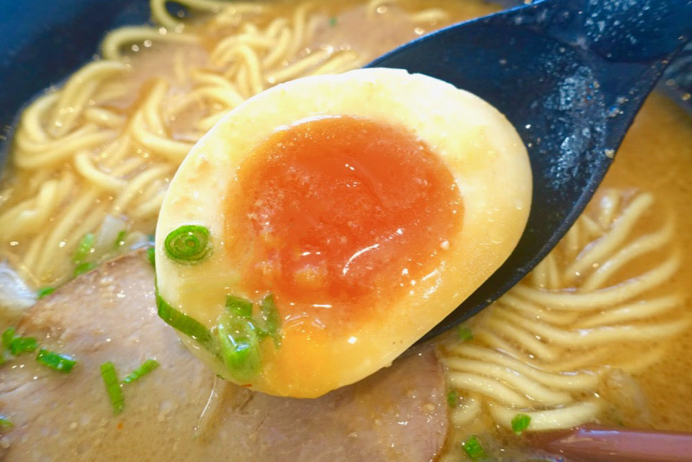 ネットで “ウマい” と噂の『はま寿司・濃厚！北海道味噌ラーメン』を北海道民が食べてみた結果… ロケットニュース24