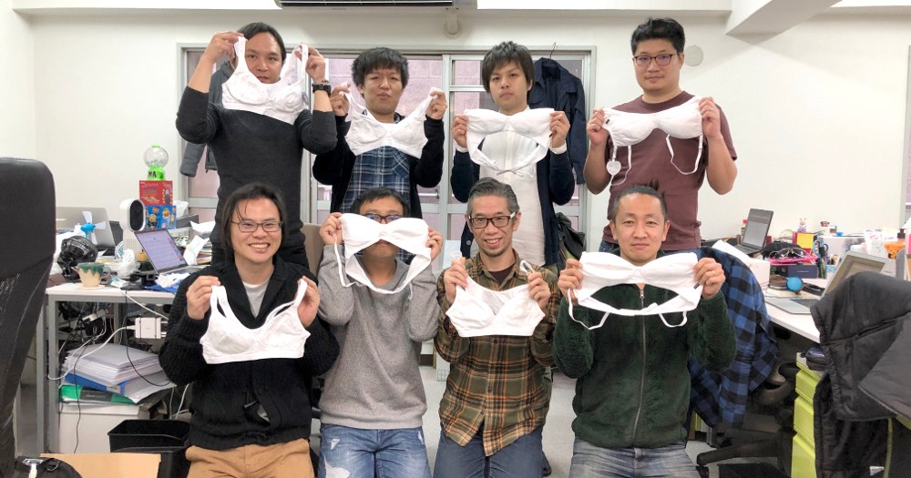 検証 ブラジャーの日 らしいので 全員1日 メンズブラ で仕事をしたらこうなった ロケットニュース24