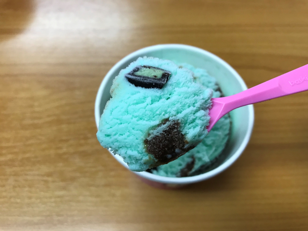 明日3/31発売】「チョコミントをバカにしている男」にサーティワン新作