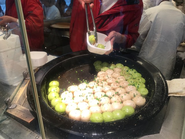 【横浜中華街食べ歩き】中国人と台湾人に日本の中華料理を食べさせてみた結果…