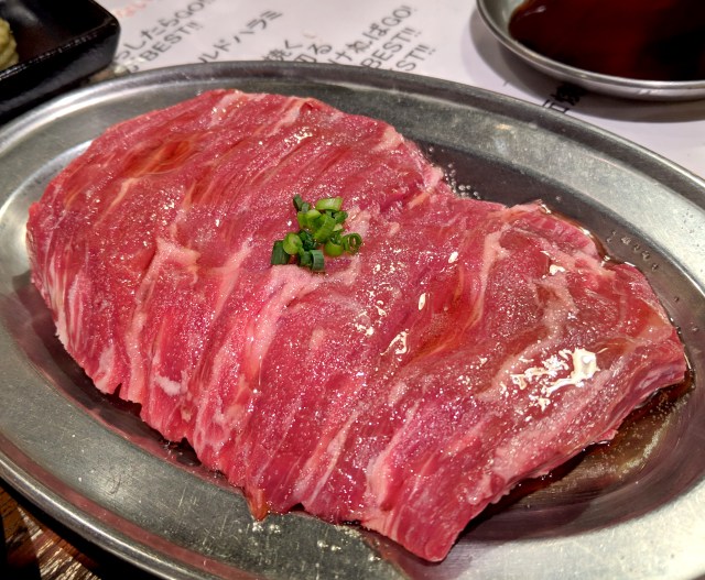 五感で味わう至極の焼肉屋はここだ！ 東京・板橋の『炭火焼肉ホルモン時楽』は肉好きの聖地である!!