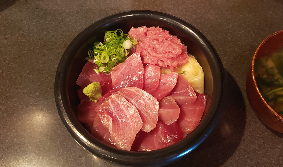 マグロ丼さん