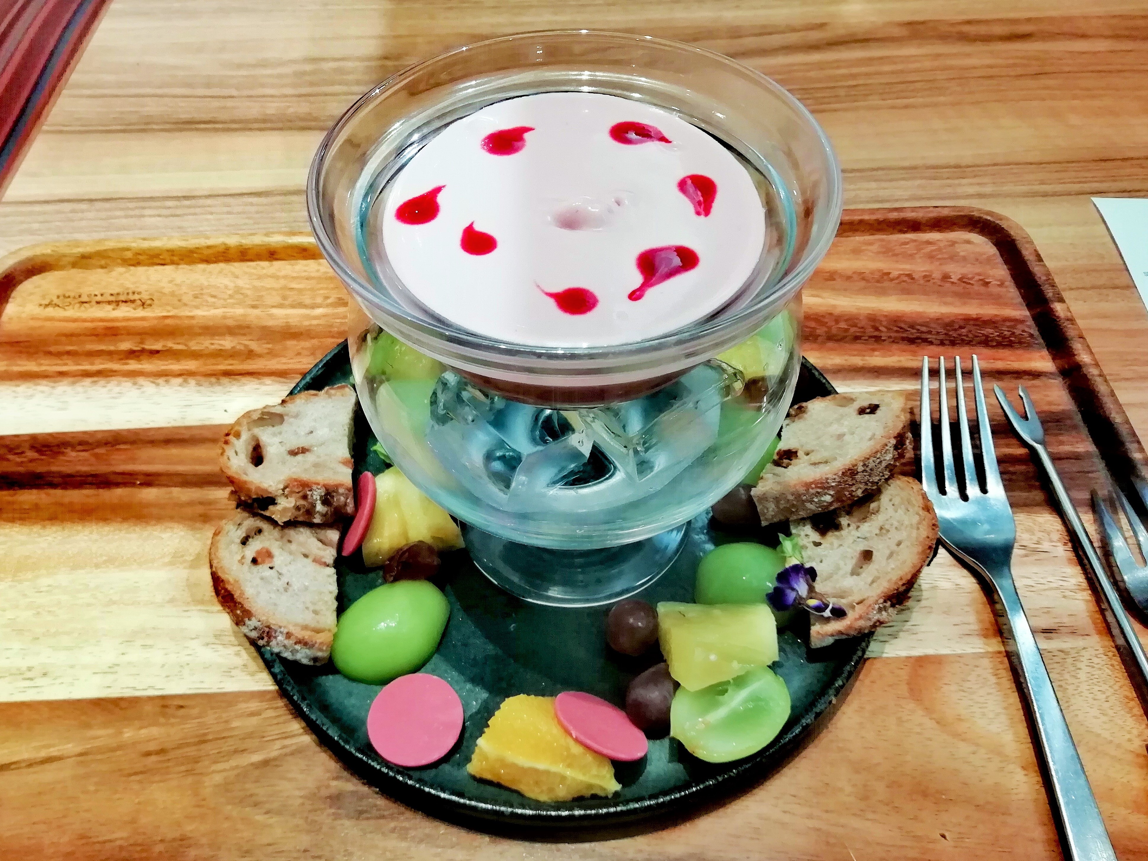 成城石井プロデュースのお店で開催されている 990円でシャインマスカット 冷製チーズフォンデュ食べ放題 に行ってみた ロケットニュース24