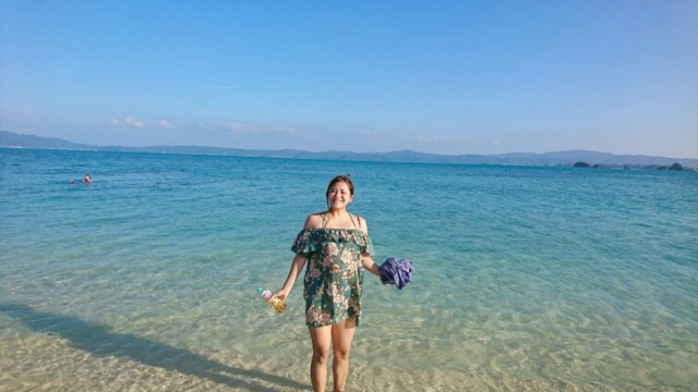【絶景ビーチ】海外と錯覚するような美しさ！ 沖縄の人もオススメする『古宇利島』の海が圧倒的な透明度