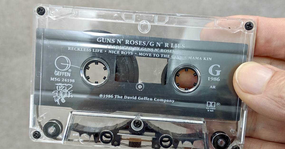 約20年ぶりに「カセットテープ」で音源を聞いてみたら、何とも言えない 