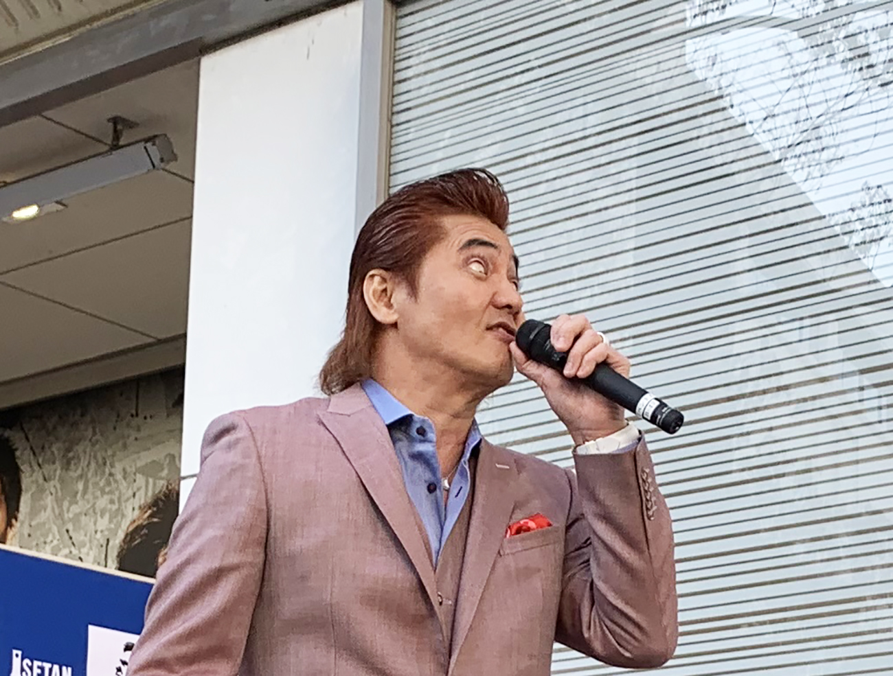 潜入 竹内力さんが伊勢丹で店頭販売する 力祭 に行ってみた結果 狂乱の宴だった ロケットニュース24