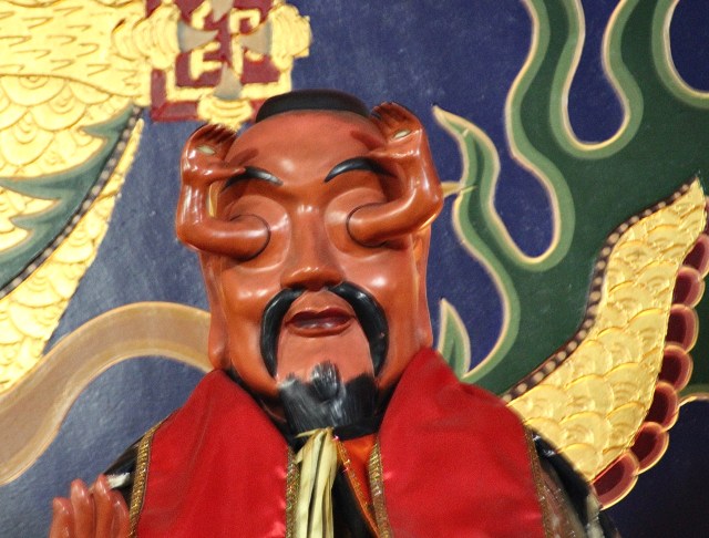 【目から手】「中華の神様」がヤヴァイ / 台湾などで信仰「甲子太歳金辨大将軍」の目から手が生えている理由