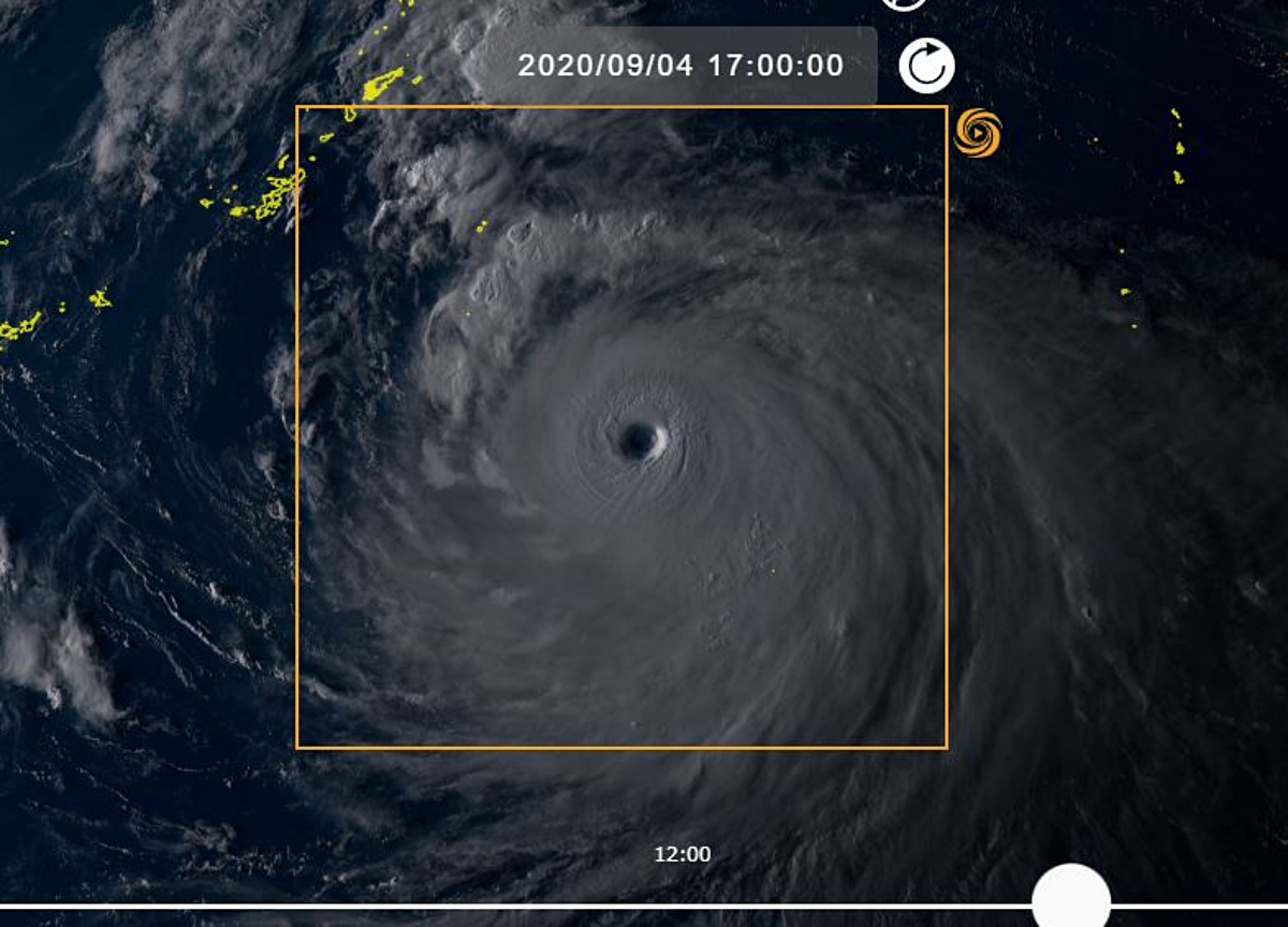 最強クラス 九州接近中の 台風10号 を宇宙から見た画像がヤバイ 地球に穴が開いたのかと錯覚するレベル ロケットニュース24