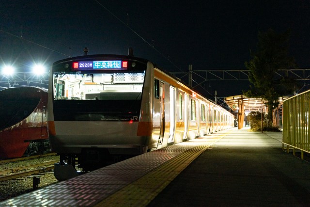 【東京発直通河口湖行き】中央線で最も寝過ごしNGな電車で終点へ / 「大月行き」を超える、禁断の隠しボス「河口湖行き」